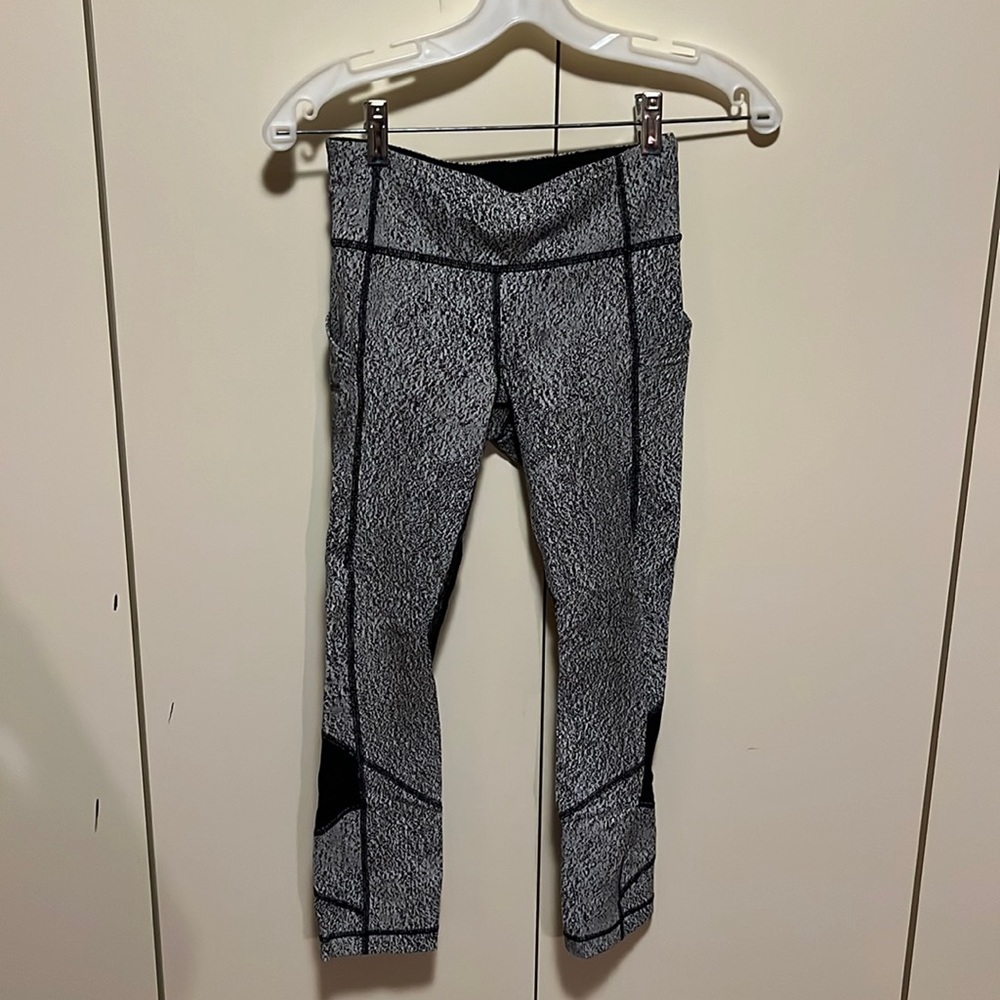 Lululemon speckled mesh leggings size 2